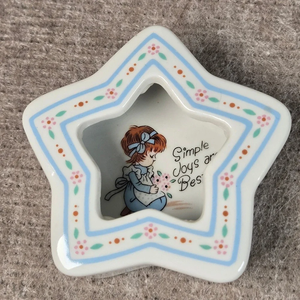 Vintage Star Shaped Ceramic‎ Trinket Dish Simple Joys are Best Girl Floral White
